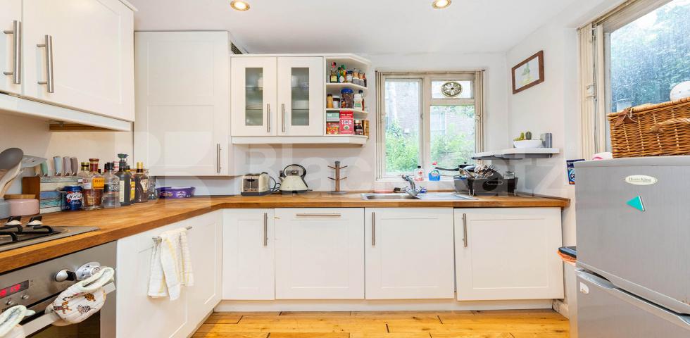 Stunning spacious one bed in Camden with a modern kitchen and bathroom Stratford Villas, Camden Square